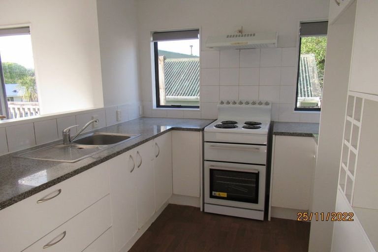 Photo of property in 27 Brougham Place, West Harbour, Auckland, 0618