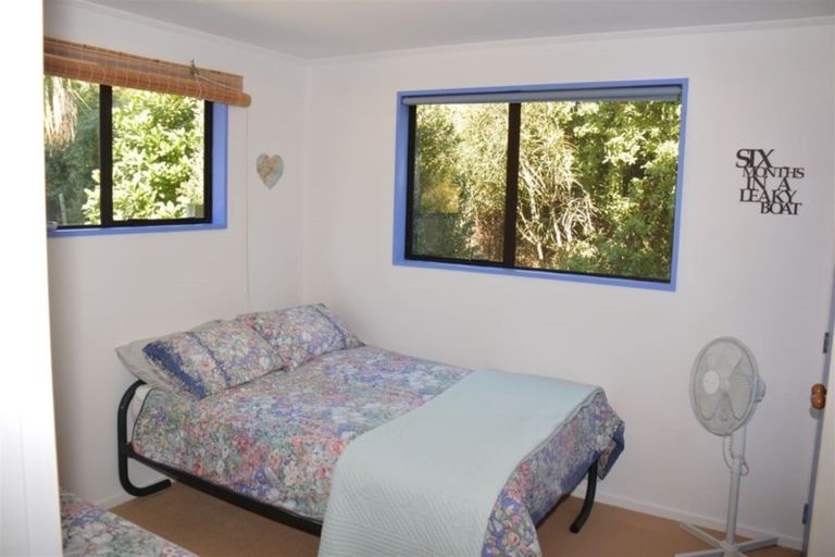 Photo of property in 68 Lukes Road, Little Akaloa, 7583