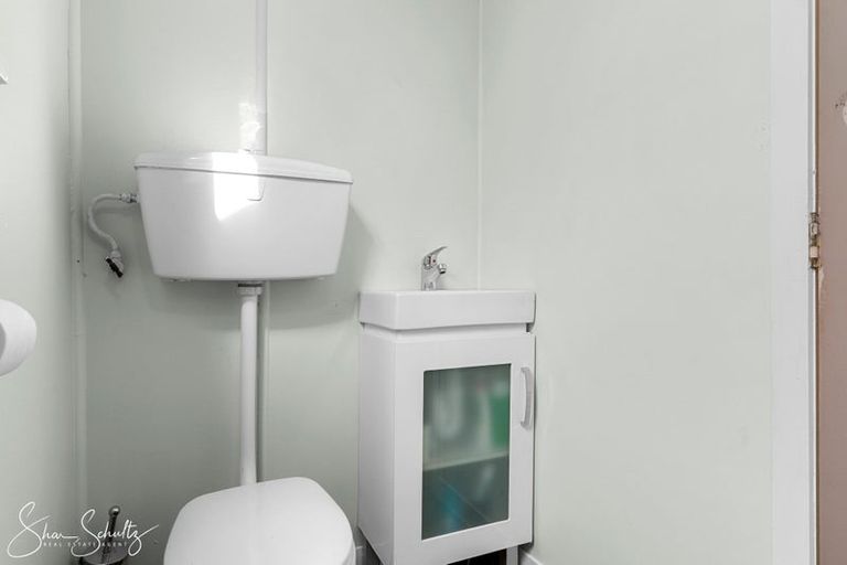 Photo of property in 1899 Paparoa Valley Road, Paparoa, 0571