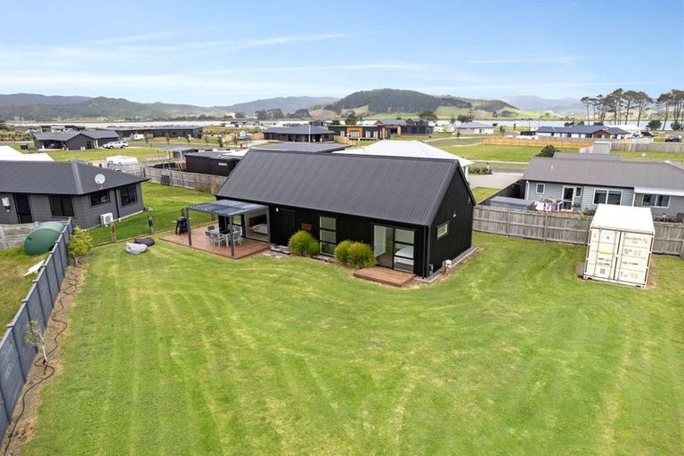 Photo of property in 110 Ngaio Drive, Matarangi, Whitianga, 3592