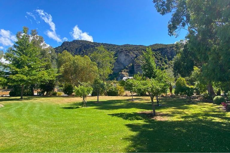 Photo of property in 6 Ewing Place, Albert Town, Wanaka, 9305