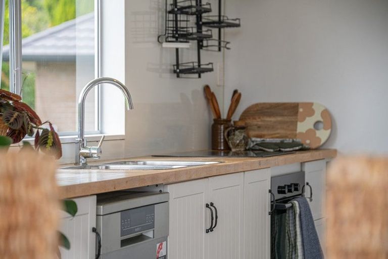 Photo of property in 129 Awaroa Road, Helensville, 0800