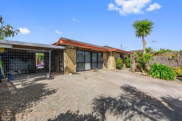 Photo of property in 32 Trimdon Street, Randwick Park, Auckland, 2105