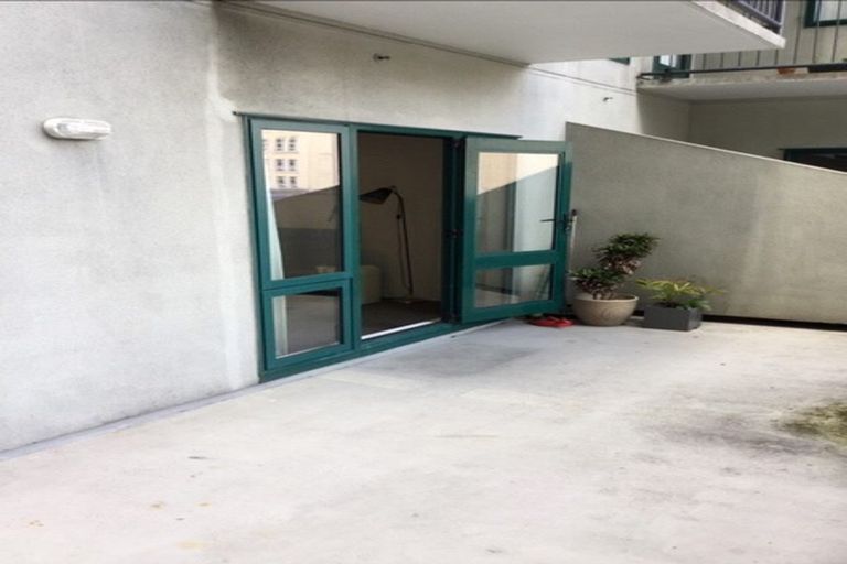 Photo of property in Courtenay Apartments, 206/120 Courtenay Place, Te Aro, Wellington, 6011