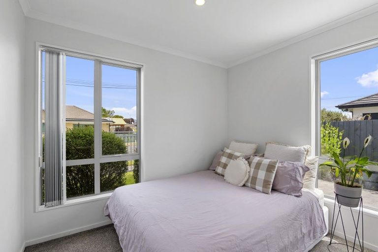 Photo of property in 3 Wildwood Avenue, Avonside, Christchurch, 8061