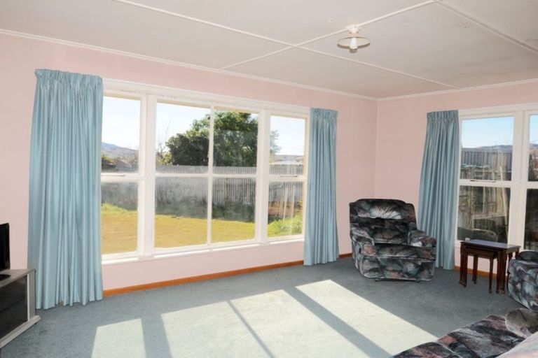 Photo of property in 6 Robinson Street, Kurow, 9435