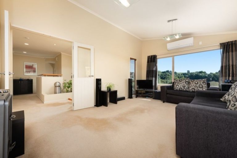 Photo of property in 8 Roger Guy Place, Welcome Bay, Tauranga, 3175