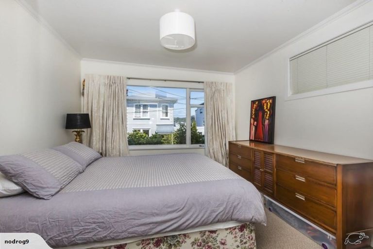 Photo of property in 5 Stafford Street, Mount Victoria, Wellington, 6011