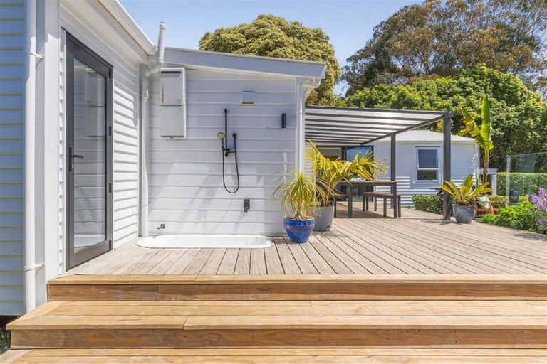 Photo of property in 1 Lansdowne Street, Clifton, Takaka, 7183