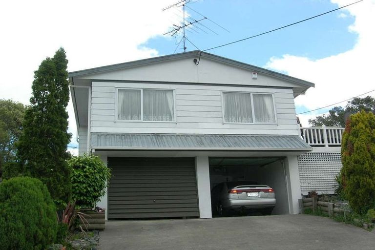 Photo of property in 1/22 Becroft Drive, Forrest Hill, Auckland, 0620