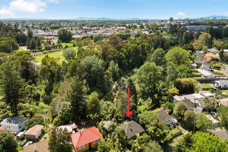 Photo of property in 12 Stokes Crescent, Maeroa, Hamilton, 3200