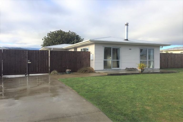 Photo of property in 26 Cobham Street, Levin, 5510