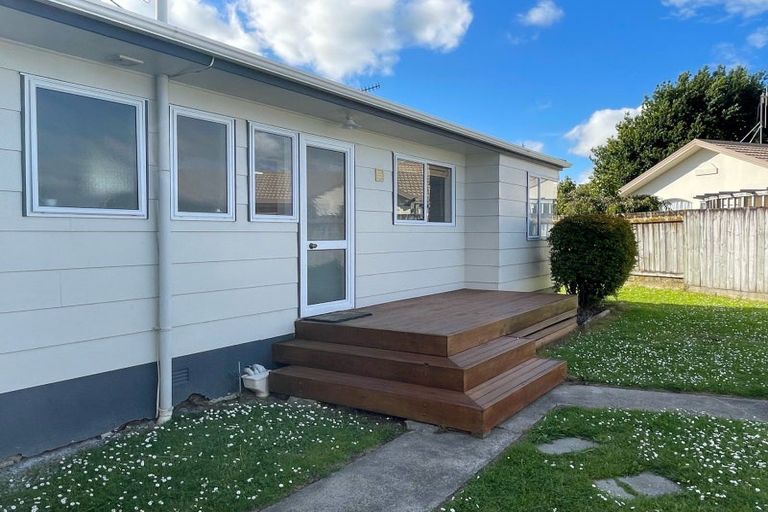 Photo of property in 31 Lydia Place, Kelvin Grove, Palmerston North, 4414