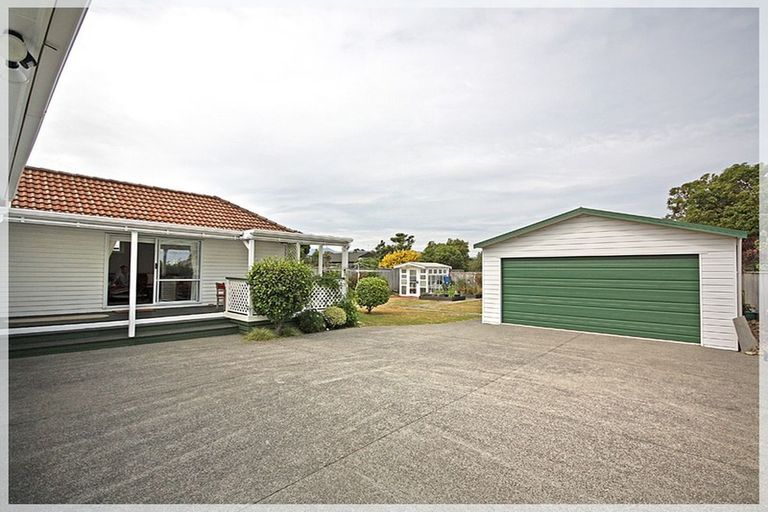Photo of property in 115 Queen Street West, Levin, 5510