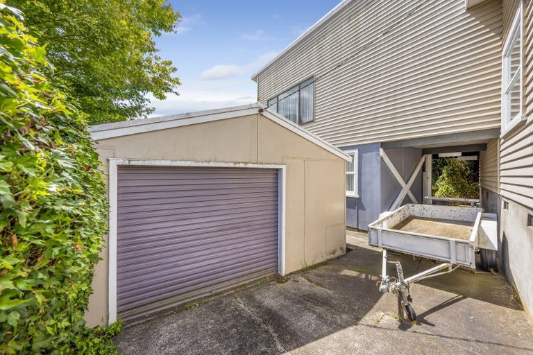 Photo of property in 42 Given Street, Havelock North, 4130