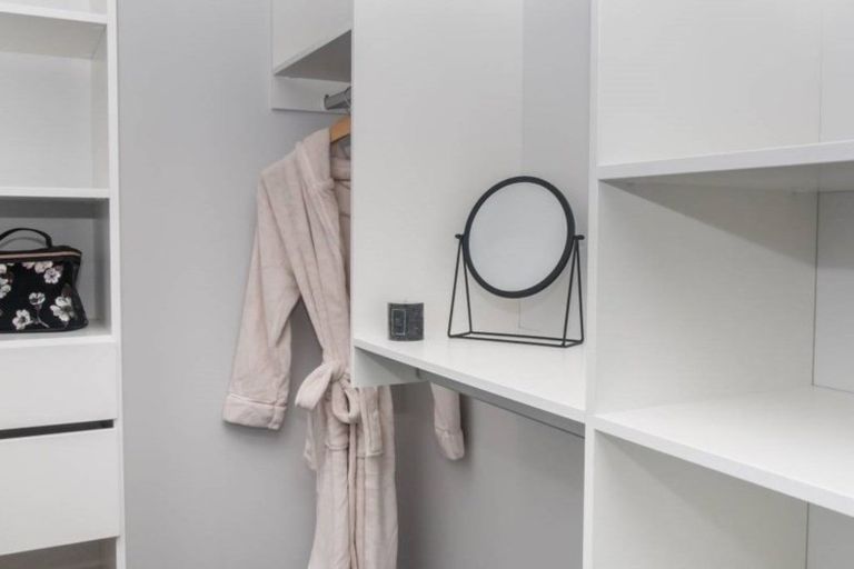 Photo of property in 27 Papa Orchard Drive, Kumeu, 0810