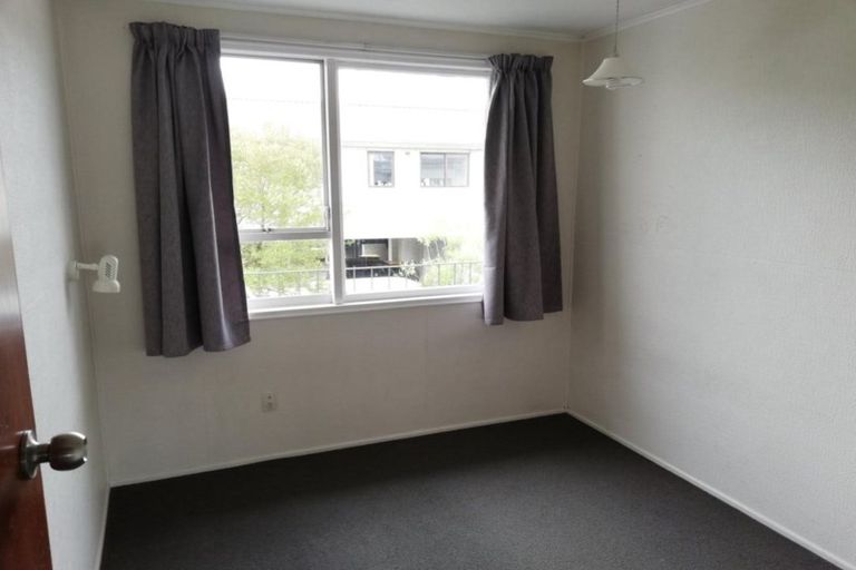 Photo of property in 2/29 Brockworth Place, Riccarton, Christchurch, 8011