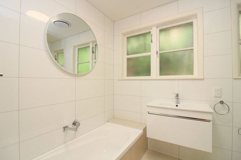 Photo of property in 28 Arapiko Street, Johnsonville, Wellington, 6037