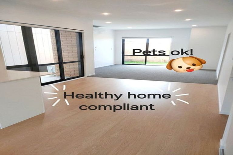 Photo of property in 14 Papai Lane, Massey, Auckland, 0614