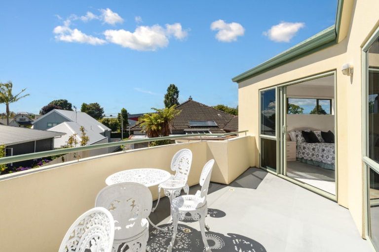Photo of property in 409b Devonport Road, Tauranga South, Tauranga, 3112