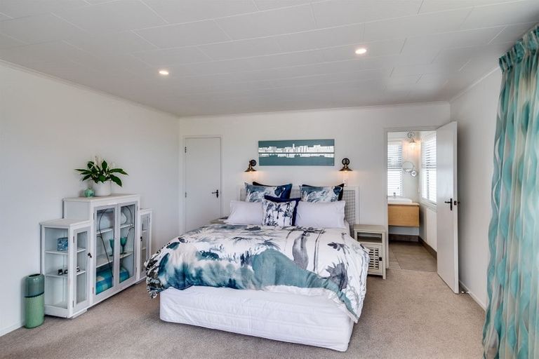 Photo of property in 56 Le Quesne Road, Bay View, Napier, 4104