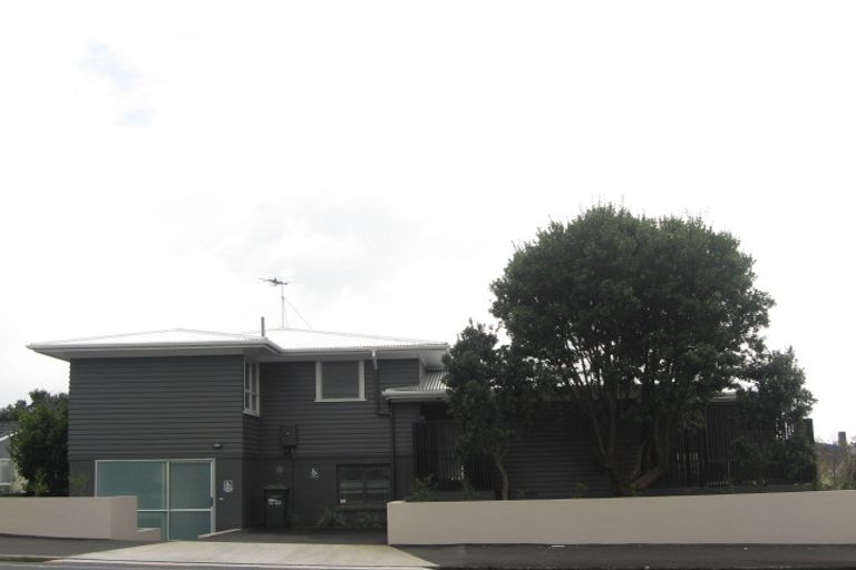 Photo of property in 336 Devon Street West, New Plymouth, 4310