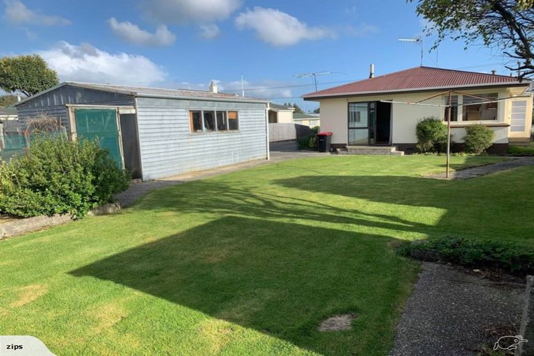 Photo of property in 76 Mcquarrie Street, Kingswell, Invercargill, 9812
