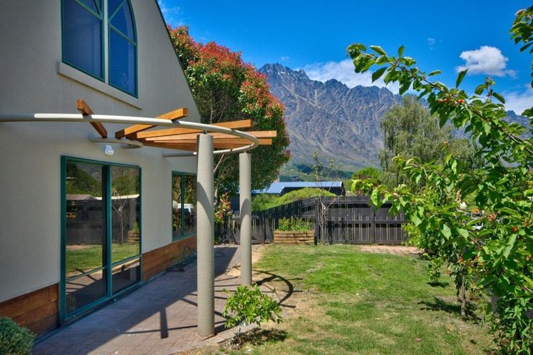 Photo of property in 19a Remarkables Crescent, Frankton, Queenstown, 9300