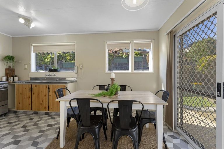 Photo of property in 39 Tavistock Street, Westown, New Plymouth, 4310