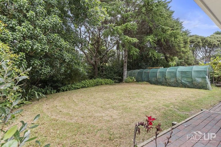 Photo of property in 50 Lagoon Way, West Harbour, Auckland, 0618