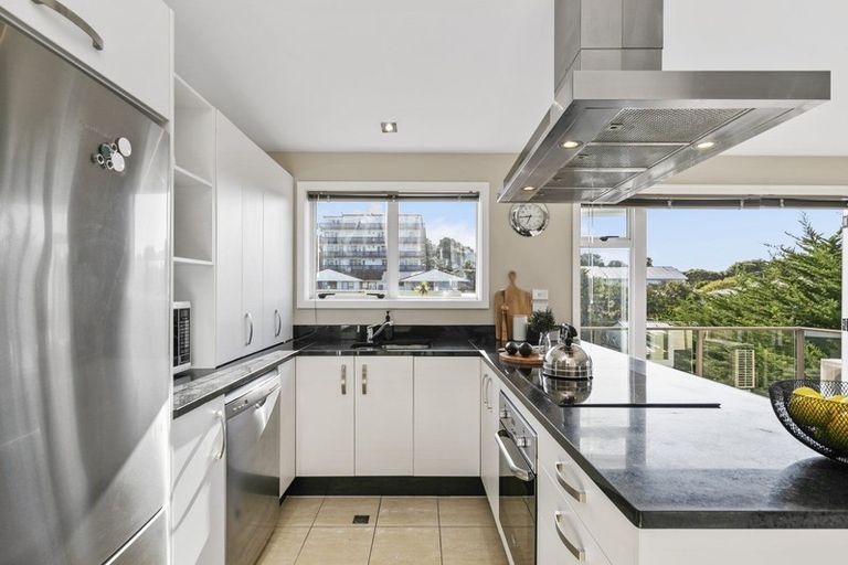 Photo of property in 8/21 Duchess Place, Maupuia, Wellington, 6022