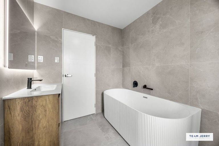 Photo of property in 38 Stableford Crescent, Opaheke, 2113