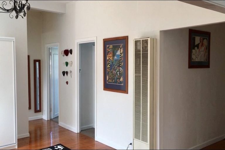 Photo of property in 1 Waiau Street, Torbay, Auckland, 0630