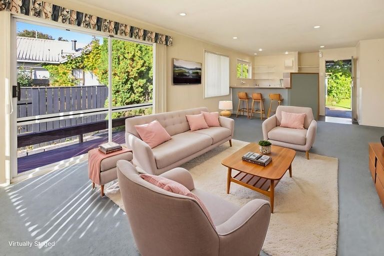 Photo of property in 5 Rewarewa Street, Owhata, Rotorua, 3010