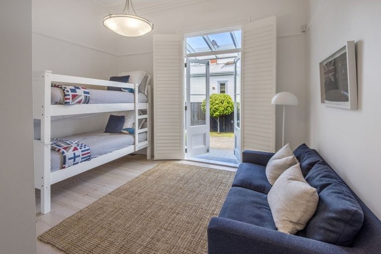 Photo of property in 7 Summer Street, Stanley Point, Auckland, 0624