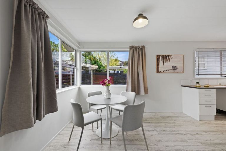 Photo of property in 1 Benmore Place, Manurewa, Auckland, 2102