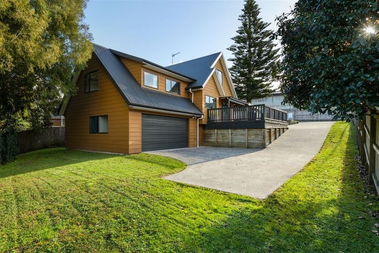 Photo of property in 8 Surrey Lane, Glenview, Hamilton, 3206