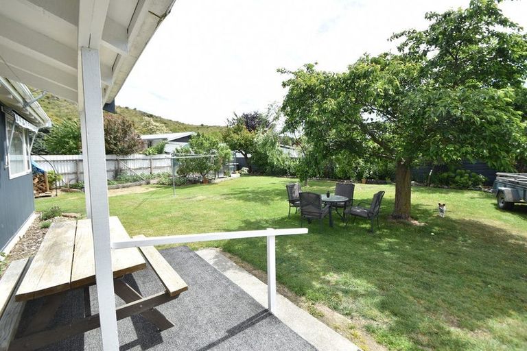 Photo of property in 2 Keene Place, Omarama, 9412