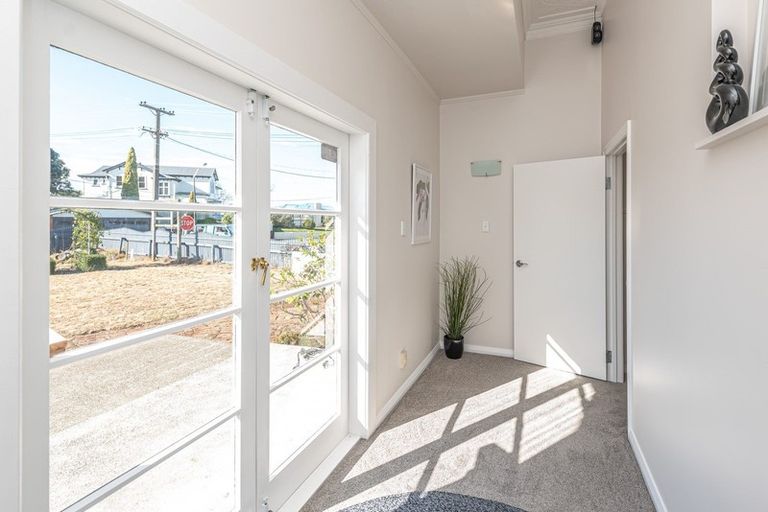 Photo of property in 2c Saint Leonard Street, Saint Johns Hill, Whanganui, 4501