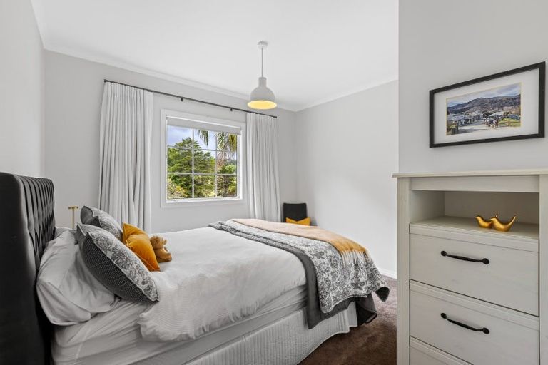 Photo of property in 45 Hardens Lane, Paremoremo, Auckland, 0632