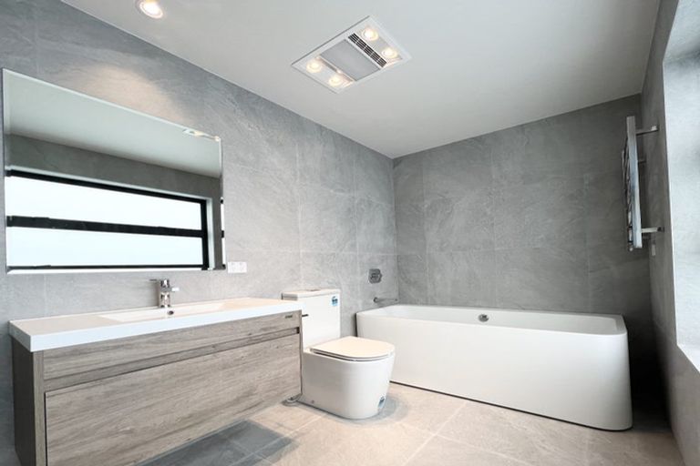 Photo of property in 107b Bond Crescent, Forrest Hill, Auckland, 0620