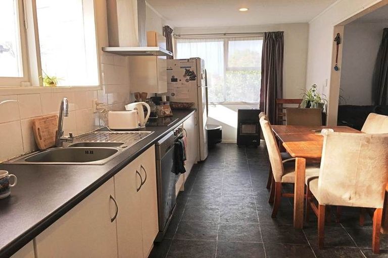 Photo of property in 19 Swallow Drive, Manurewa, Auckland, 2102