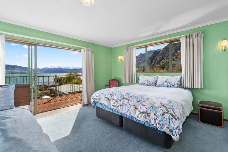 Photo of property in 10 Denniston Road, John Creek, Wanaka, 9382