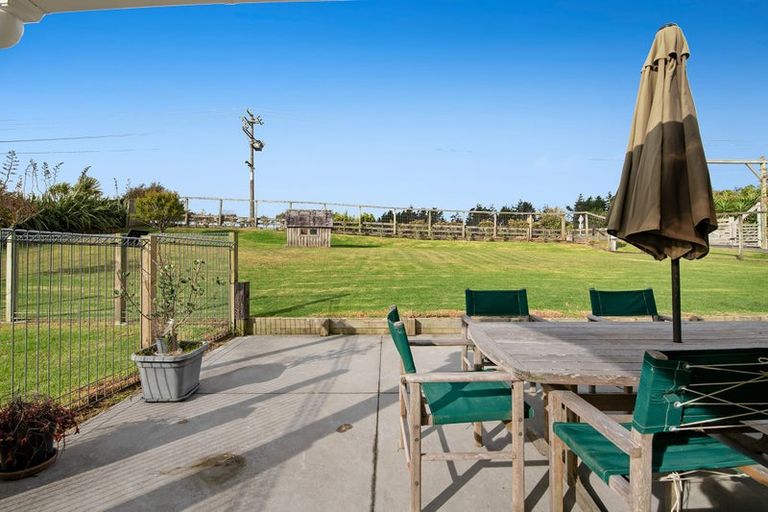 Photo of property in 180 Wishart Road, Helensville, 0875