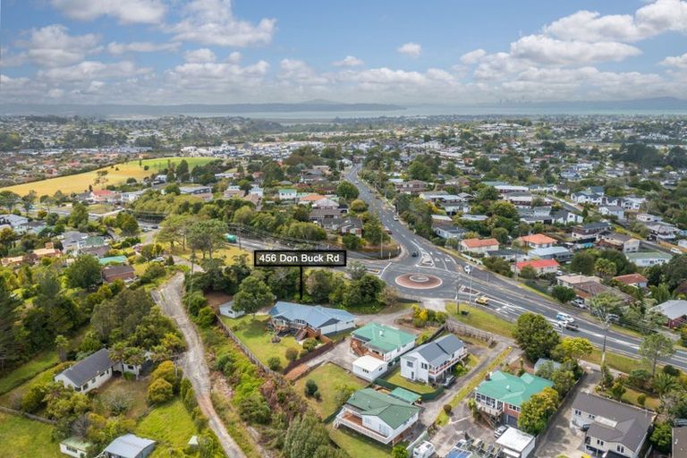 Photo of property in 456 Don Buck Road, Massey, Auckland, 0614