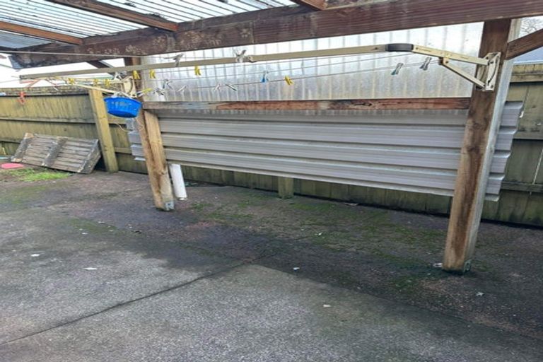 Photo of property in 1/32 Buckingham Crescent, Manukau, Auckland, 2025