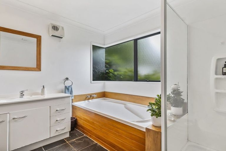 Photo of property in 6 Freeman Close, Abbotsford, Dunedin, 9018