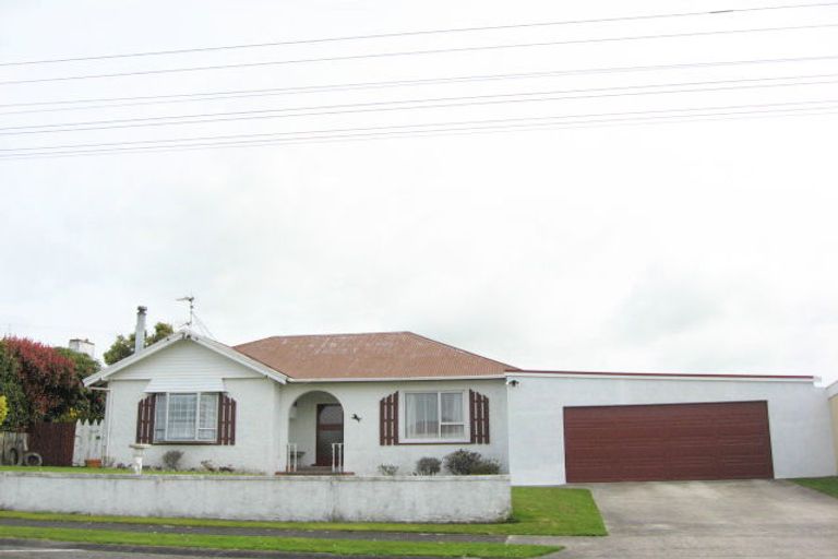 Photo of property in 36 Brown Street, Inglewood, 4330