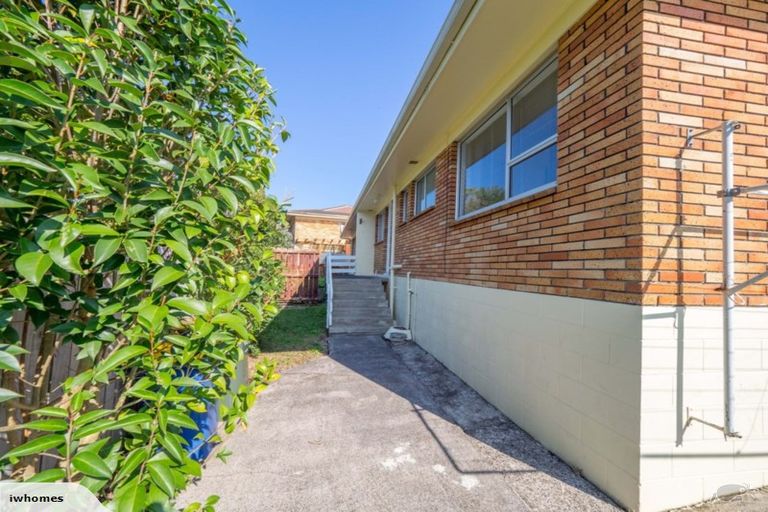 Photo of property in 1/6 Pamela Place, New Lynn, Auckland, 0600