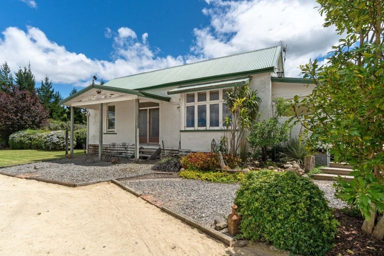 Photo of property in 56 Parkers Road, West Taratahi, Carterton, 5791